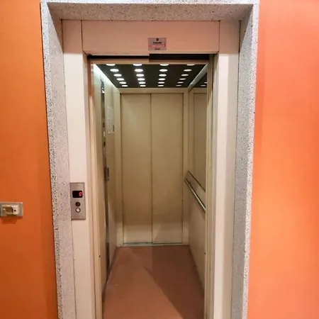 Palazzo Crispi - Boutique アパート *